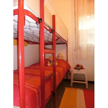 Διαμέρισμα Adorable Gardened 650M From The Beach Μπιμπιόνε