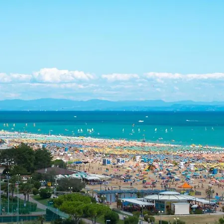 Adorable Gardened 650m From The Bibione