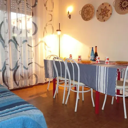 Adorable Surrounded By Garden 650m From The Sea Lägenhet Bibione
