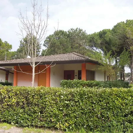 Adorable Surrounded By Garden 650m From The Sea Lägenhet