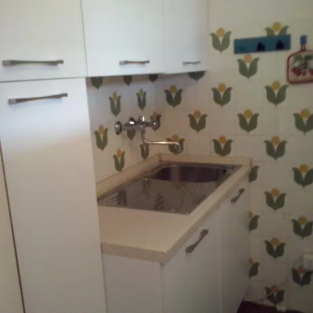 Lägenhet Adorable Surrounded By Garden 650m From The Sea *