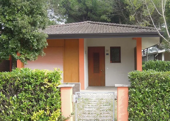 公寓 Adorable Surrounded By Garden 650m From The Sea *