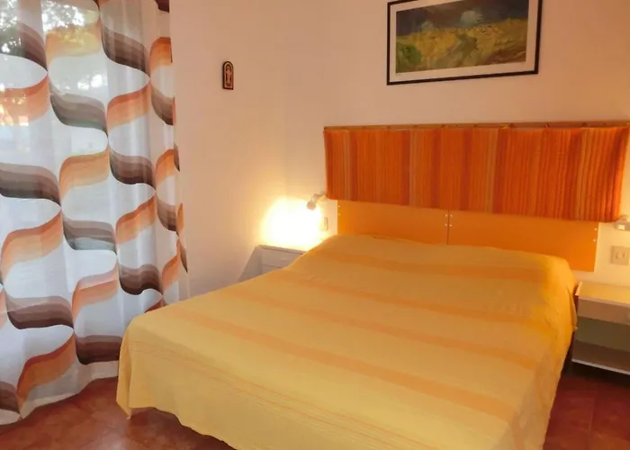 Adorable Surrounded By Garden 650m From The Sea Апартаменты Бибионе