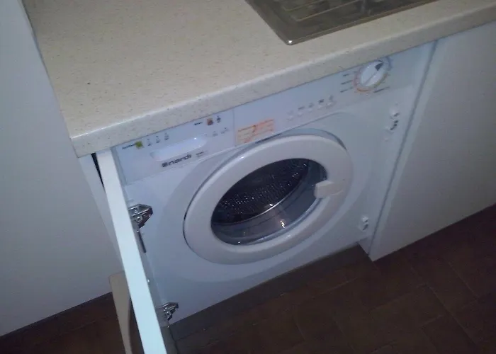 Adorable Surrounded By Garden 650m From The Sea 公寓 *